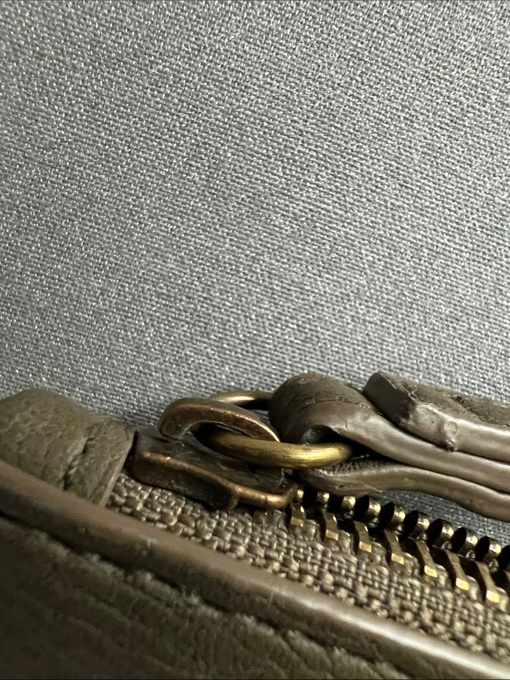 Universal Thread | Women's Olive Green Wristlet Wallet - Leather Look 7” x 4.5”